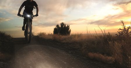 Bezpieczny rowerzysta z OSRAM LEDsBIKE
