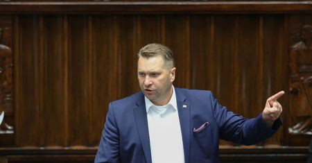 Myślała, że nie zdała matury. Kolejny przykład bałaganu wokół wyników egzaminów