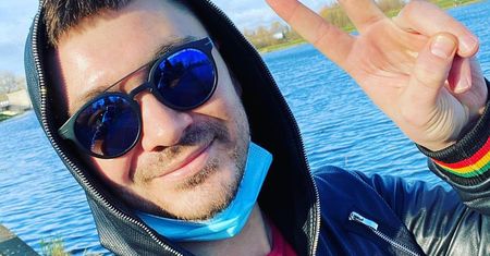 Daniel Martyniuk odpracowuje wyrok. Na słoneczku i z przerwami na papierosa