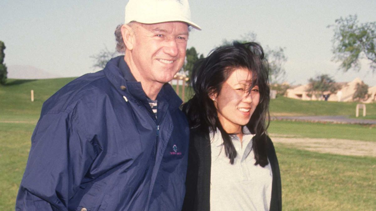 Mission Hills Celebrity Sports InvitationalAmerican couple, actor Gene Hackman and Classical musician Betsy Arakawa, attend the Mission Hills Celebrity Sports Invitational, Rancho Mirage, California, November 30, 1991. (Photo by Ron Galella, Ltd./Ron Galella Collection via Getty Images)Ron Galella, Ltd.arc0023117