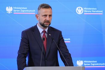 Szef MON odtajnia wszystkie donacje dla Ukrainy i zleca kontrolę SKW