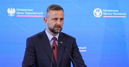 Szef MON odtajnia wszystkie donacje dla Ukrainy i zleca kontrolę SKW