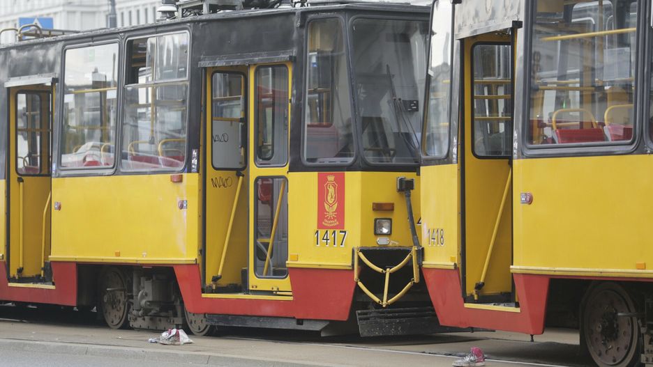 Tragiczny wypadek w Warszawie. Tramwaj potrącił rowerzystę. Zdjęcie ilustracyjne