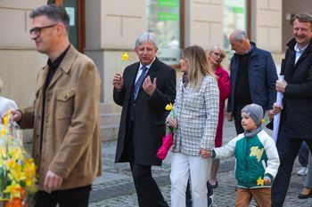 Marsz Żonkilowy 2025 przeszedł ulicami Przemyśla. Wspierają powstanie centrum hospicyjno-opiekuńczego "Betania”