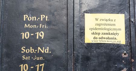 Koronawirus kosztuje nas 2,2 mld zł dziennie. Ekonomiści stworzyli licznik strat gospodarczych