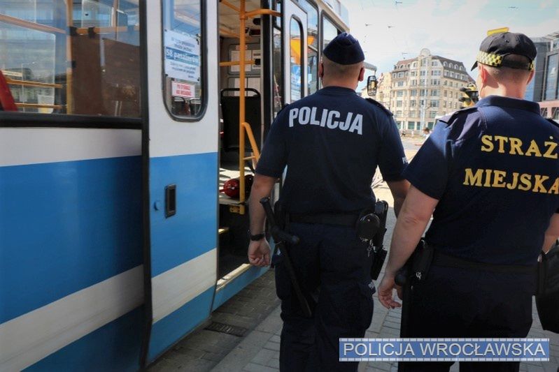 Koronawirus w Polsce. Nie masz maseczki? Autobus nie pojedzie