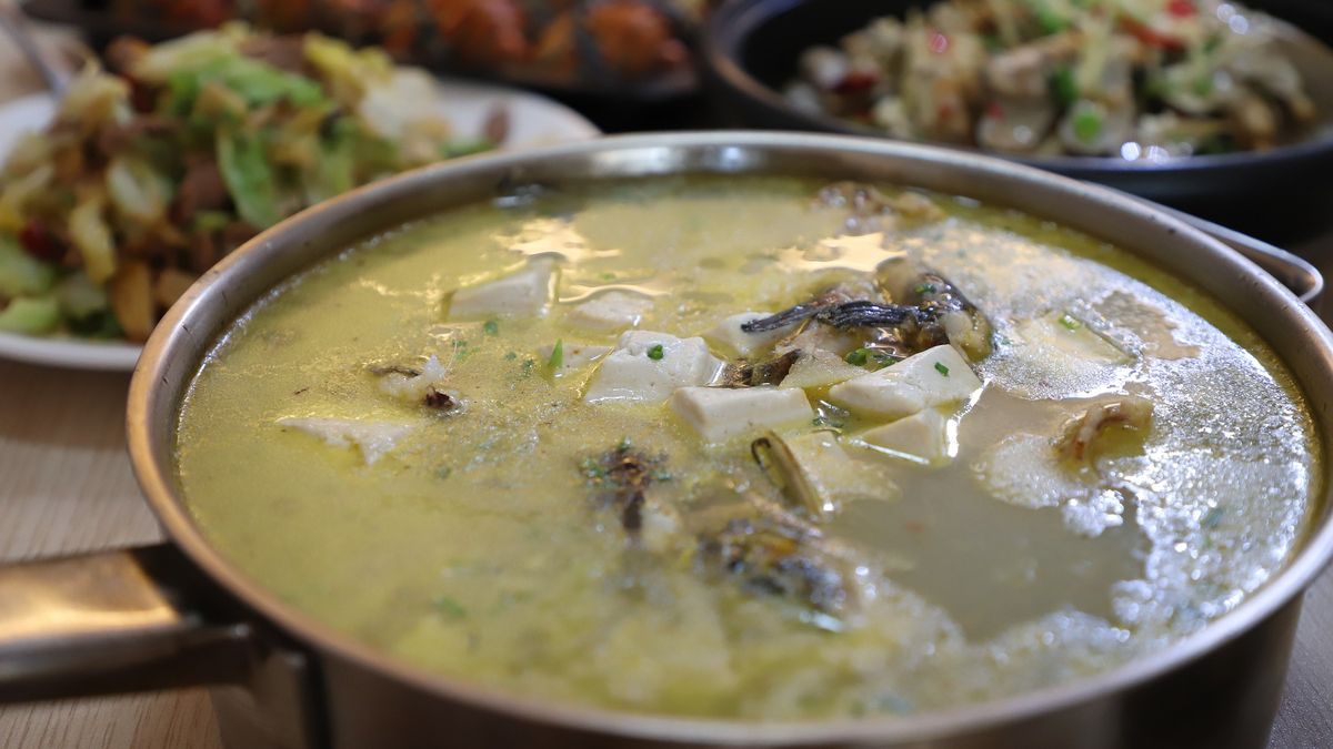 Zupa z resztek ryby.