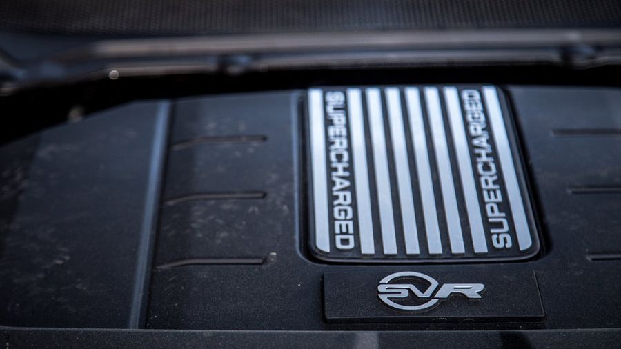 Silnik z linii AJ w Range Roverze Sport SVR (fot. Mateusz Żuchowski)