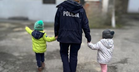 Prudnik: 4-letni chłopczyk i jego 3-letnia siostra spacerowali bez opieki