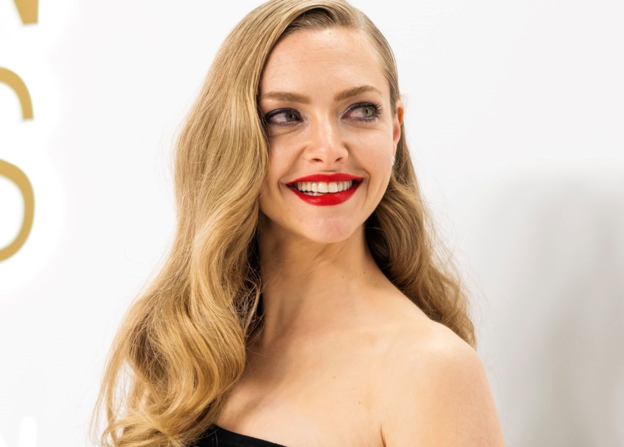 Amanda Seyfried zaskoczyła kreacją. To nie była sukienka, choć tak mogło się zdawać