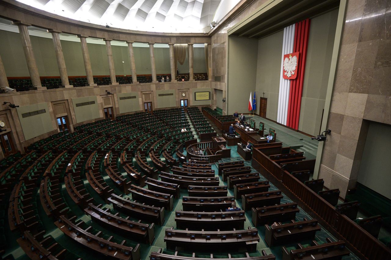 Marszałek Senior. Co należy do jego obowiązków?