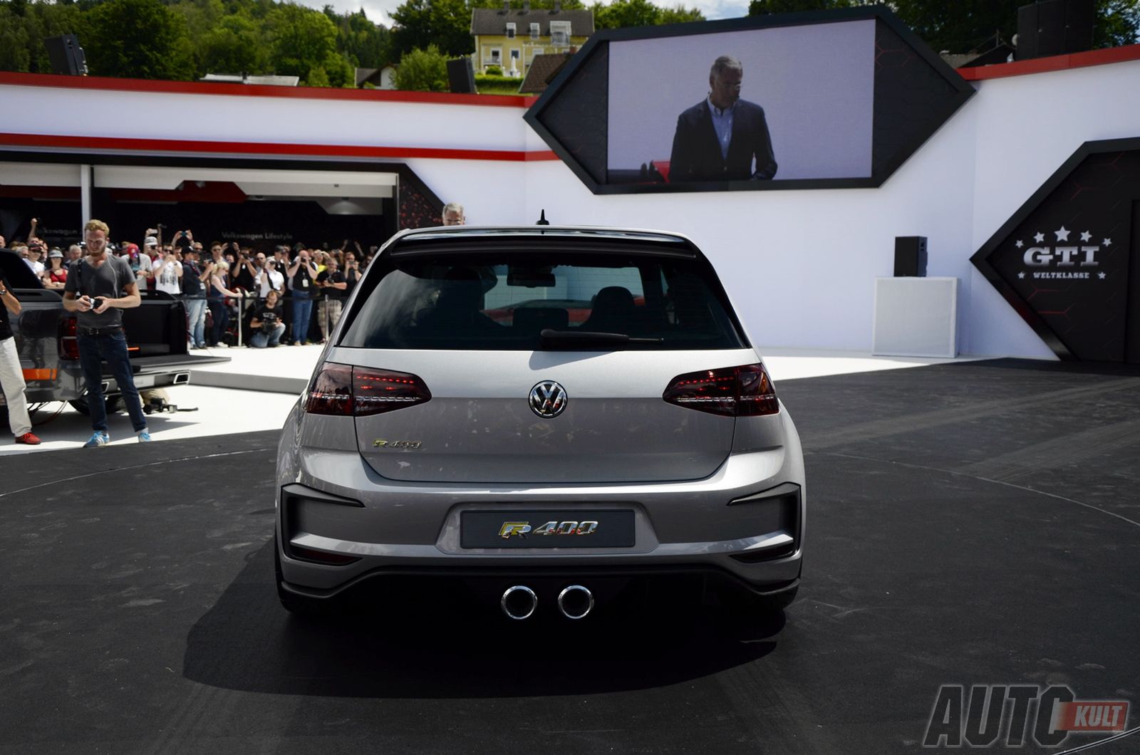 33. GTI Treffen am Wörthersee - VW GTI Roadster Concept & Golf R400 [galeria] 22