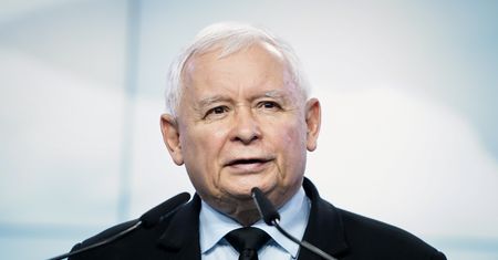 Prezes PiS pozbawia prezesów premii. "Rzym przemówił, sprawa skończona"