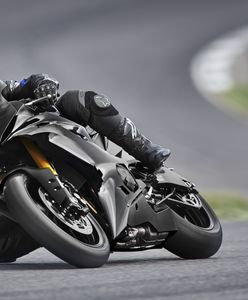 Yamaha R6 Race nie tylko nie znika, ale nawet zostaje ulepszona