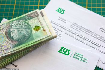 Emeryci wygrywają w sądach. ZUS płaci wyrównania nawet za 3 lata wstecz