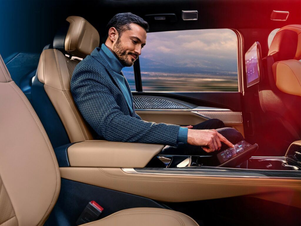 Cadillac Escalade IQ