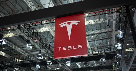 Tesla ściąga z dróg niemal 13 tys. pojazdów w Stanach Zjednoczonych