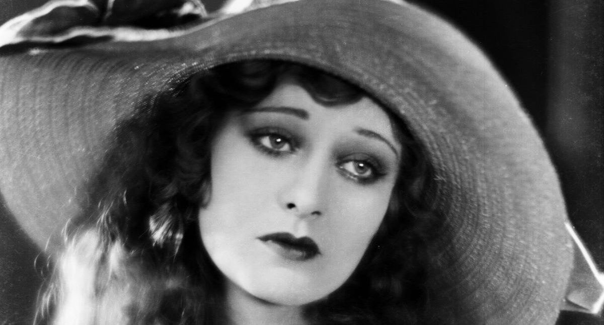 Dolores Costello 