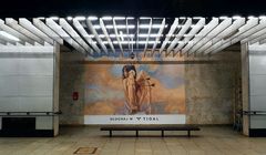 Mural z Camilą Cabello w Warszawie