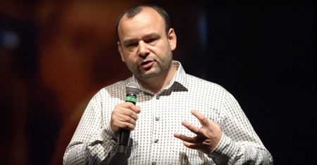 Mariusz Cieślik zwolnił się z Trójki. Ernest Zozuń krytykuje kolegę z pracy