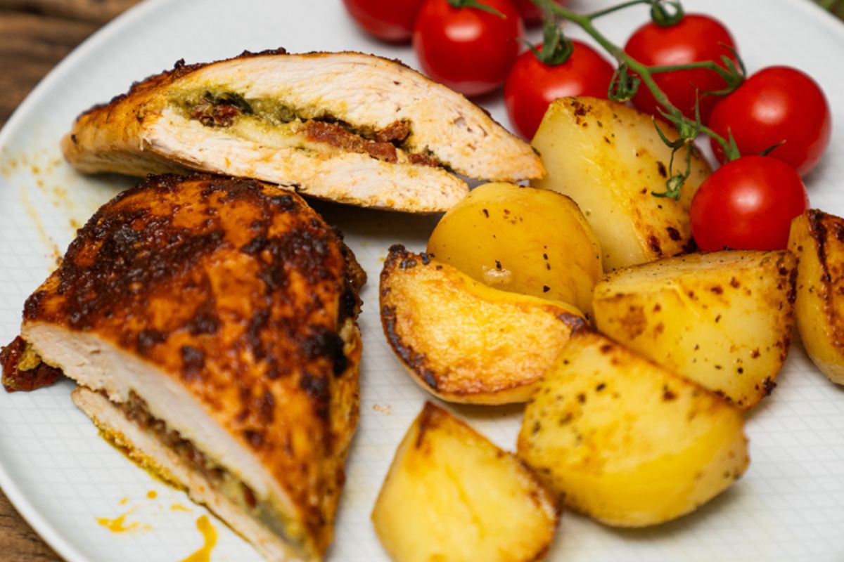 Pomysł na kurczaka w śródziemnomorskim stylu. Smakuje jak z najlepszej restauracji