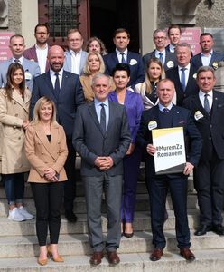 Wałbrzych. Roman Szełemej dziękuje za wsparcie. Setki wałbrzyszan za zwolnionym prezydentem