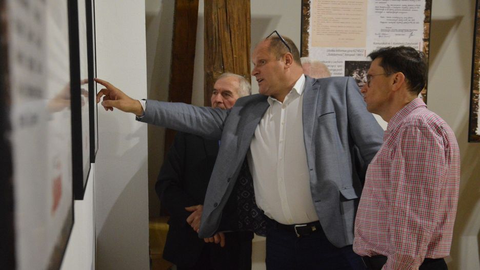 Uroczyste spotkanie i otwarcie wystawy pt. &#34;Tu rodziła się Solidarność&#34; odbyło się w Muzeum Regionalnym w Bełchatowie