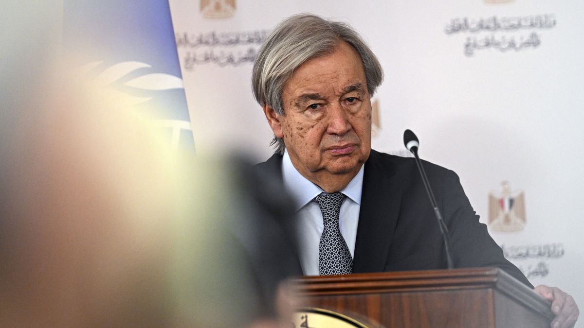 UN Secretary-General Antonio Guterres attends a joint press conference with Egypt's Foreign Minister Badr Abdelatty (not pictured) after their meeting at the Ministry of Foreign Affairs in the New Administrative Capital (NAC), near Cairo, Egypt, 26 October 2026. EPA/MOHAMED HOSSAM Dostawca: PAP/EPA.