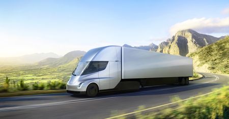 Tesla miała ukraść projekt swojej ciężarówki. Pozew już trafił do amerykańskiego sądu