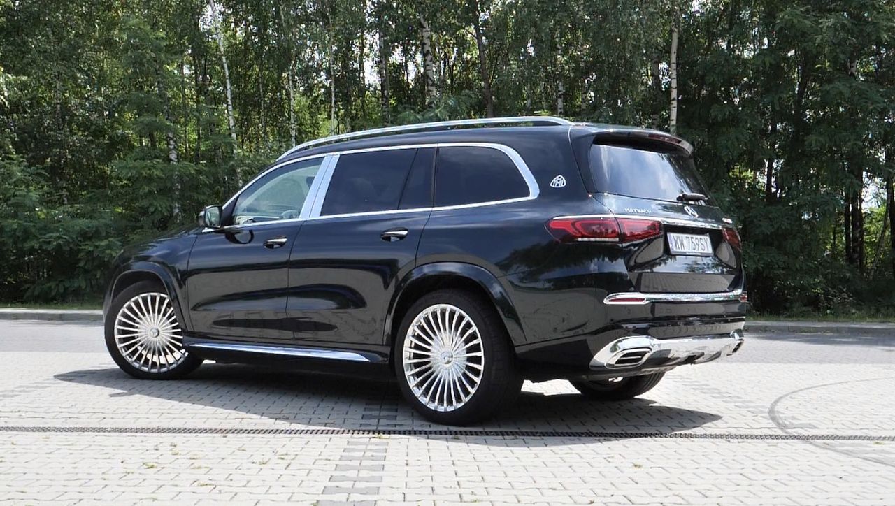 Test: Maybach GLS 600 – możesz ubrać skarpety do sandałów