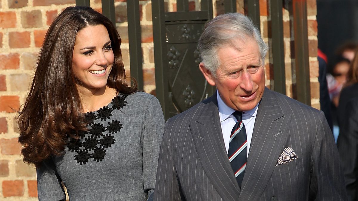 Książę Karol ma postrzegać księżną Kate jako swoją córkę