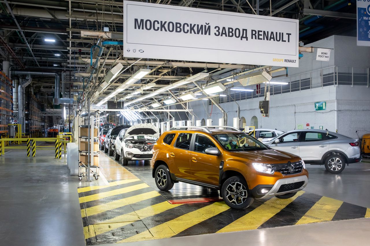 Renault pozbywa się rosyjskiej firmy. W planach powrót marki Moskwicz