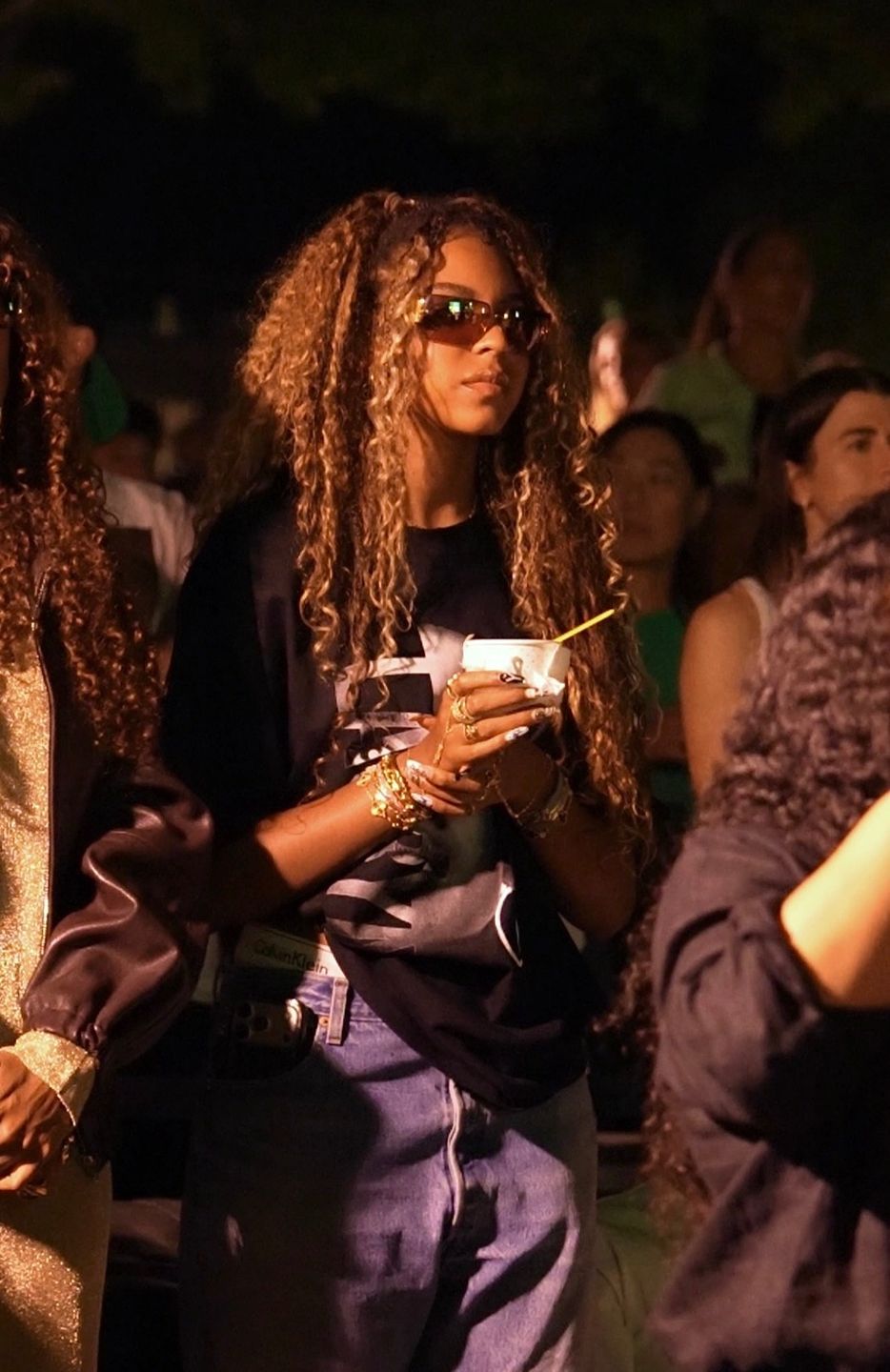 Blue Ivy bawi się z Beyonce i Kelly Rowland na koncercie