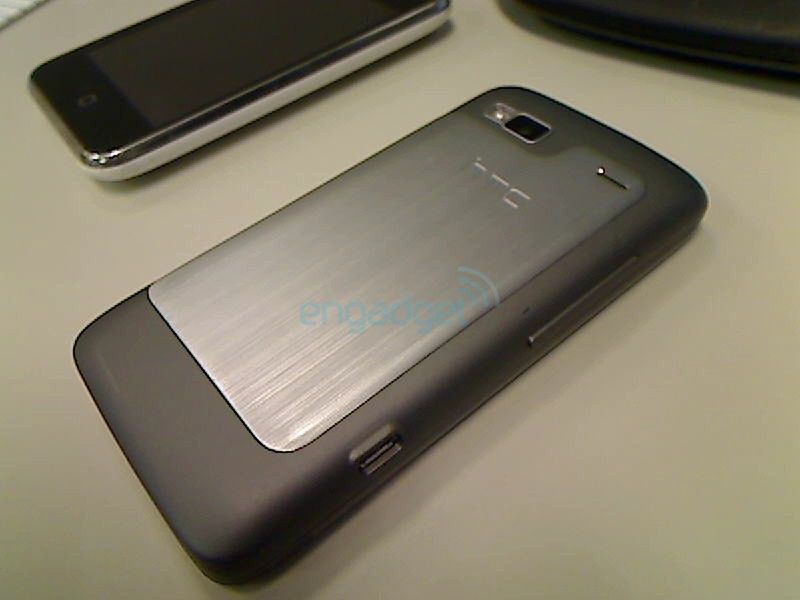 T-Mobile G2 (Desire Z?) na zdjęciach 3