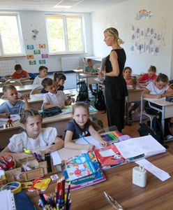 Niewiele mniej od nauczyciela. Dysproporcje w szkolnych zarobkach