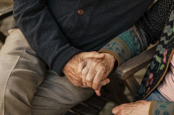 Wskazali, kiedy starzejemy się najszybciej. "Czas gwałtownych przemian"