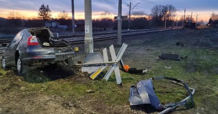 Przerażający widok. 87-latek wjechał prosto pod pociąg
