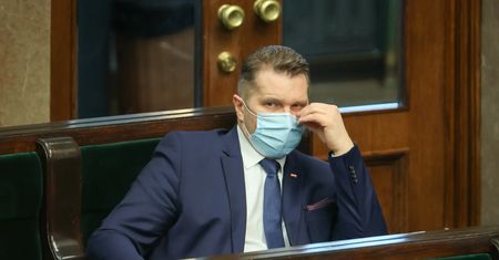 Kiedy powrót do szkół klas I-III? Minister podał datę