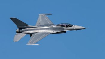 Myśliwiec F-16 runął obok bazy USA w Niemczech. "Kłęby czarnego dymu"