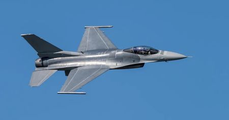 Myśliwiec F-16 runął obok bazy USA w Niemczech. "Kłęby czarnego dymu"
