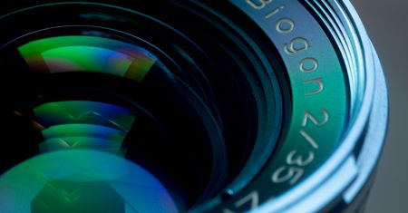 Trzydzieści pięć milimetrów najlepszej klasyki dla bezlusterkowców - Zeiss Biogon ZM 35 mm f/2