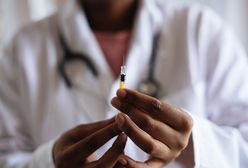 Francja. Skutki uboczne wśród personelu medycznego po szczepionce AstraZeneca