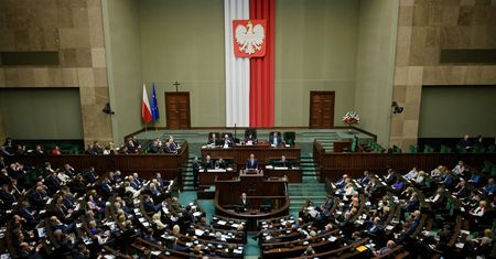 Sejm przyjął uchwałę ws. zbrodni Rosji w Ukrainie. Domaga się m.in. powołania komisji