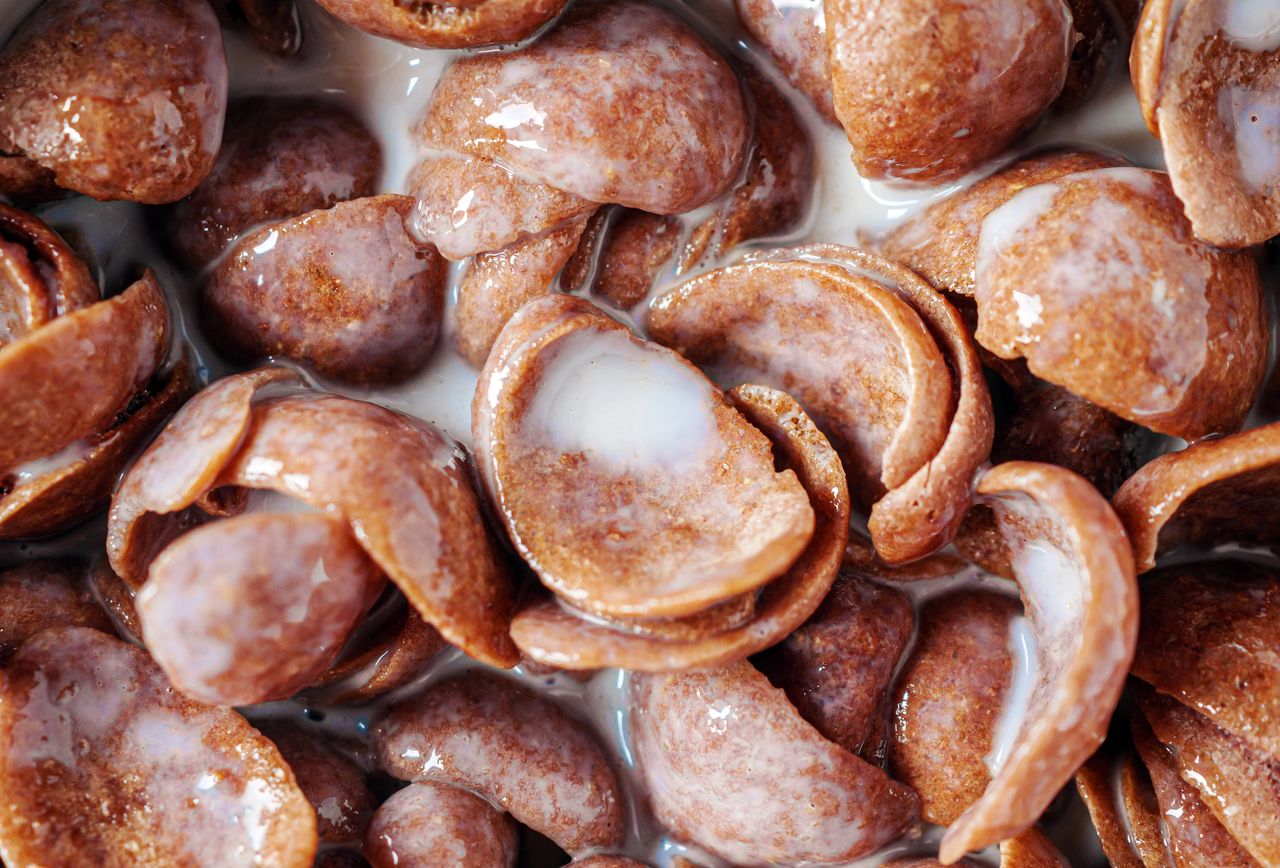 Lubisz słodkie płatki śniadaniowe? Możesz je jeść bez obaw pod jednym warunkiem