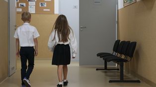Wykrywacze metalu w szkołach. Polacy zabrali głos w sondażu
