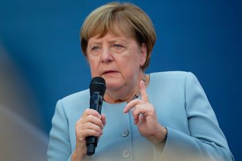 Wielki triumf wyborczy AfD. Merkel zabiera głos