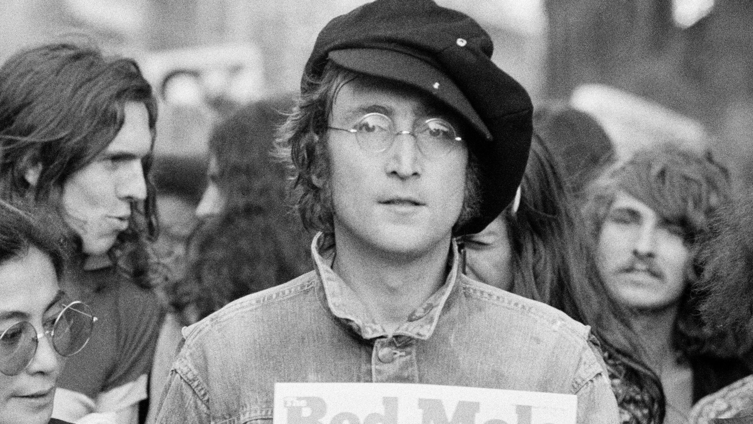 8 grudnia 1980 r. - czarny dzień w historii muzyki. Dzień, w którym zginął John Lennon