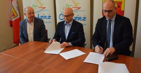 Umowa na odbieranie odpadów podpisana