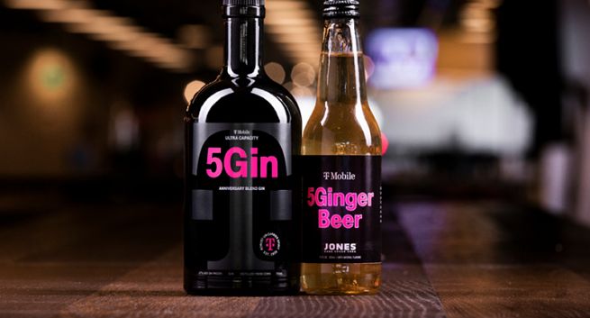 Nietypowa reklama T-Mobile z ginem w tle