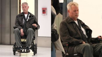 Cierpiący na stwardnienie zanikowe boczne Eric Dane przemieszcza się po lotnisku w Los Angeles na wózku (FOTO)